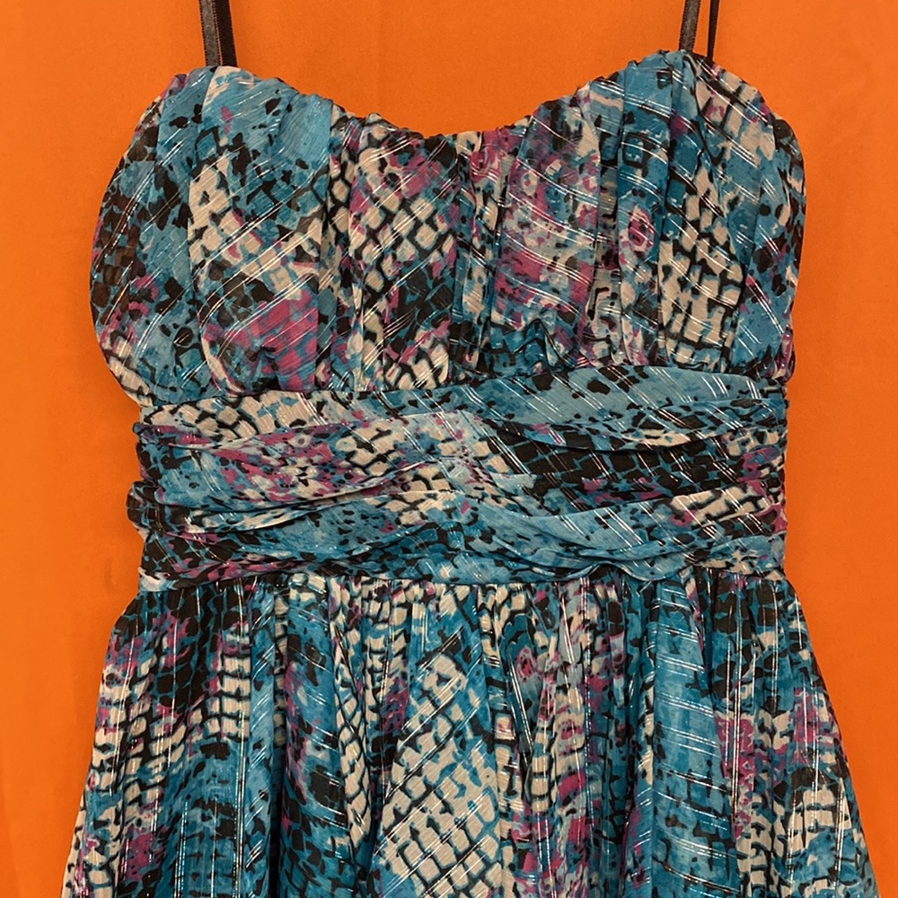 Dress - Picture 2 of 4